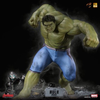 Avengers Age of Ultron Hulk 1/3 scale Maquette 80 cm